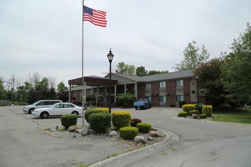 Americas Best Value Inn & Suites - Bluffton Esterno foto