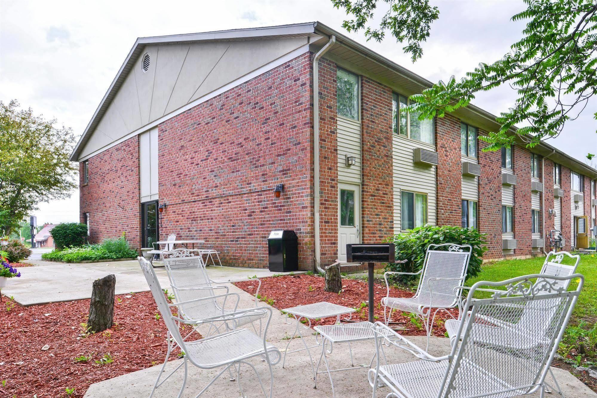 Americas Best Value Inn & Suites - Bluffton Esterno foto