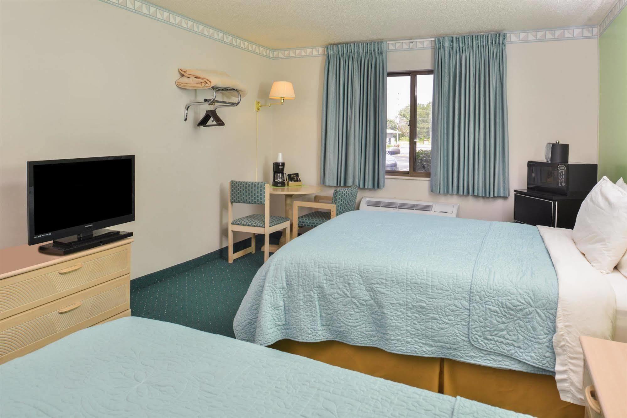 Americas Best Value Inn & Suites - Bluffton Esterno foto