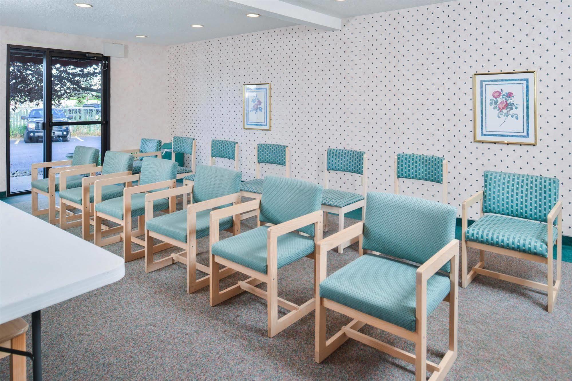 Americas Best Value Inn & Suites - Bluffton Esterno foto