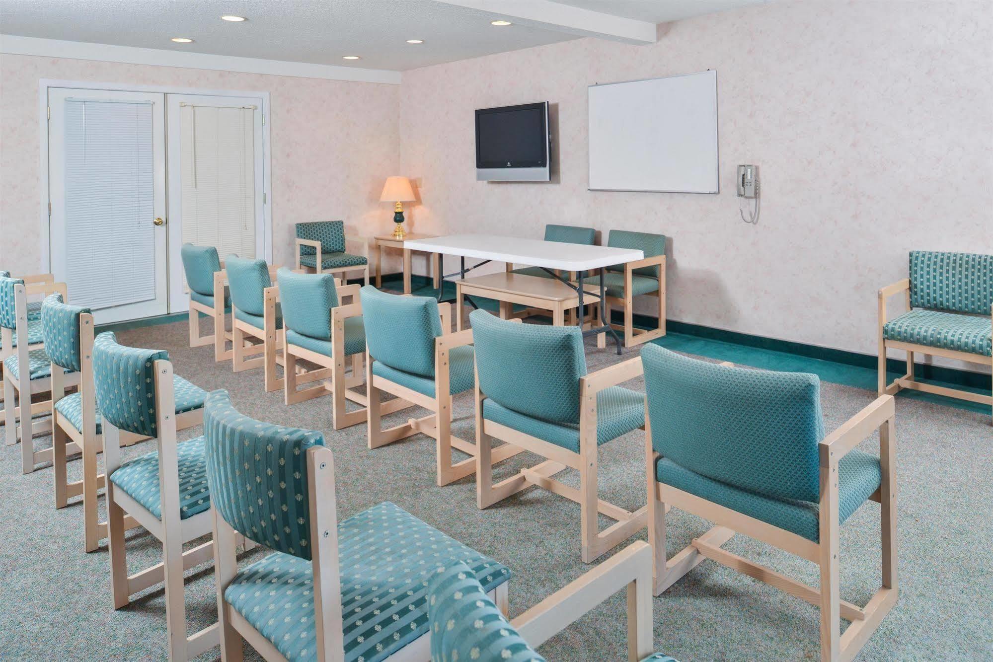Americas Best Value Inn & Suites - Bluffton Esterno foto